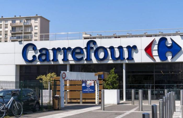 Carrefour wants to cede the management of 39 stores, the CFDT will take legal action – Libération