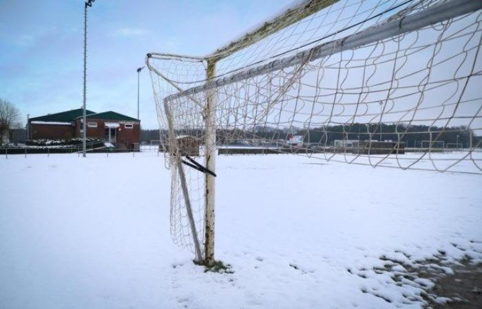 Football Flanders opts for general cancellation, despite an increasing number of artificial grass fields: “Can be dangerous for players”