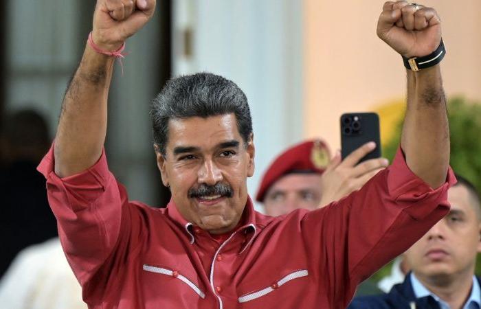 Which countries recognize Maduro as president-elect?