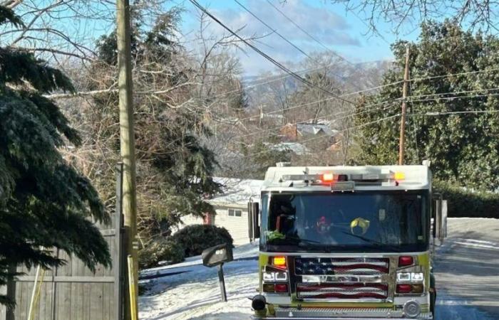 First responders warning drivers as they prepare for winter weather