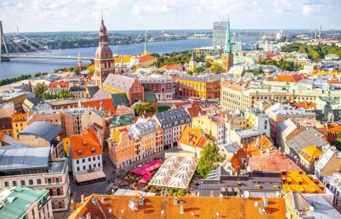 Latvia raises legal age for tobacco sales to 20, bans vaping flavors