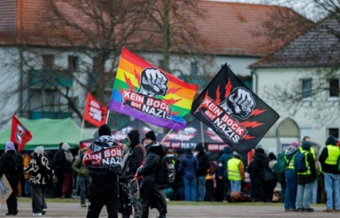 Germany: Protesters delay AfD congress: News