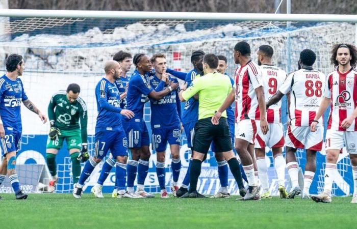 At the break, Bastia thrashed Ajaccio in the Corsican derby