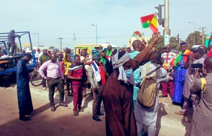 Demonstration in Bamako against “wild” Algerian interference in Mali’s internal affairs [VIDEO-DIAPO]