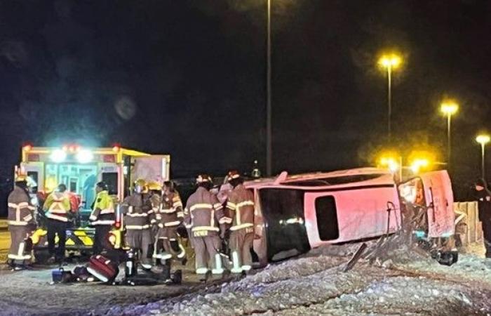 Laval man arrested after rollover on Highway 15