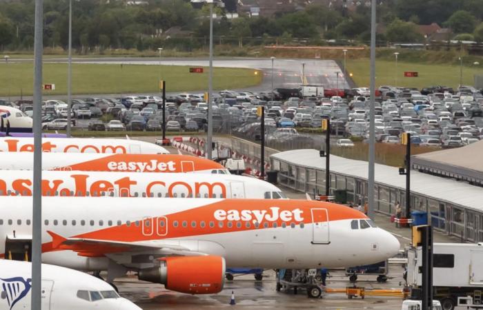 easyJet permanently closes its base in Toulouse, Lyon airport can smile