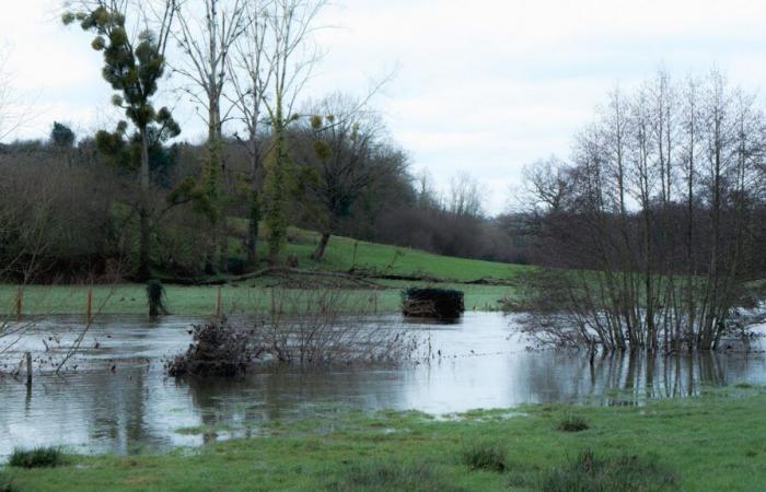 five departments in the north-west of France still placed on orange alert for floods