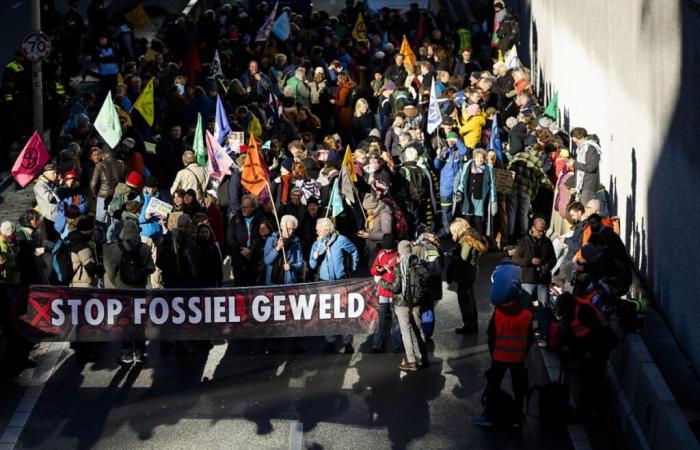 Hundreds of climate protesters arrested in The Hague