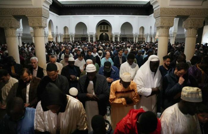 The Great Mosque of Paris encourages people to say a prayer for France in Friday sermons