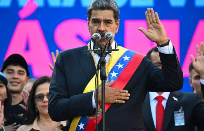 Nicolas Maduro invested for a third term