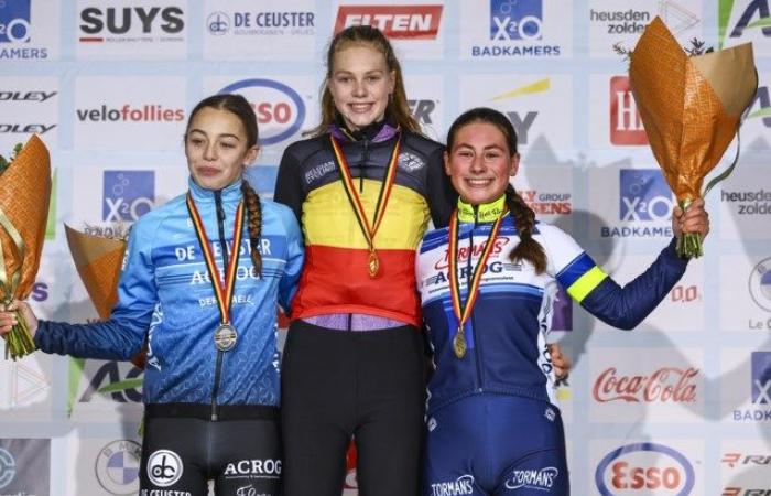 Sanne Laurijssen takes the Belgian cyclo-cross title among junior girls, Lentel Huys the best newcomer