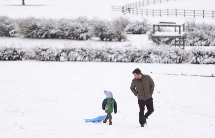 Winter storm maintains its icy grip in the south of the country