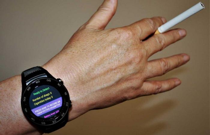 Your connected watch could help you quit smoking, says this study