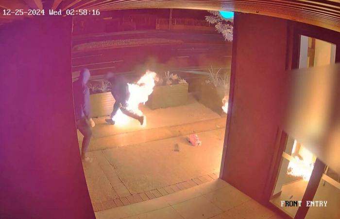 Police search for failed arsonist who set his pants on fire instead of a restaurant