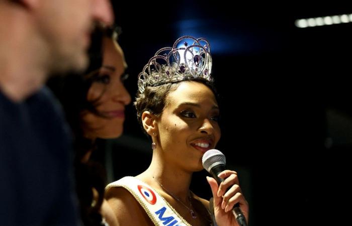 the Miss France who pushes “apoliticism” to the point of refusing to call herself “Charlie”