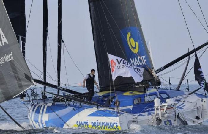 Charlie Dalin less than 500 miles (926 km) from the finish of the Vendée Globe