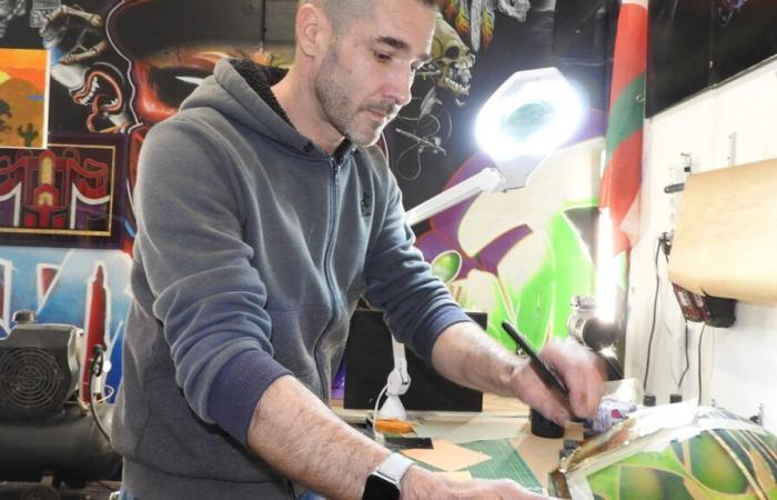 Airbrush painter in Bressuire, Chaz makes the eyes of Harley owners shine