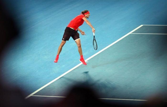 Zverev and Sabalenka assure in Melbourne