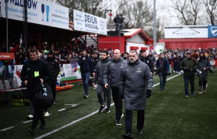 Tamworth – Tottenham FA Cup match delayed for surprising reason, steps taken to resolve problem