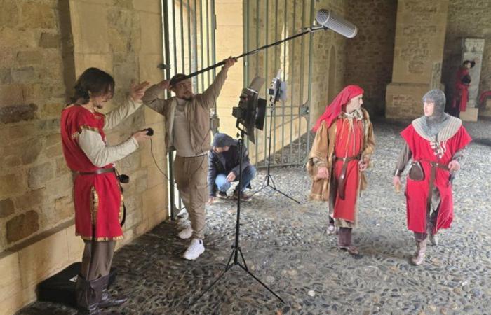 Saint-Gaudens. “The Countess with Five Husbands” filming in the cloister