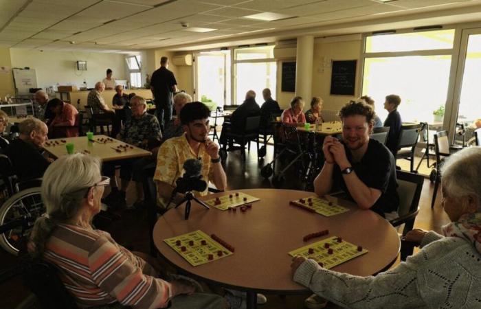 this young Rennes videographer spent 24 hours in a nursing home in Brittany for a film