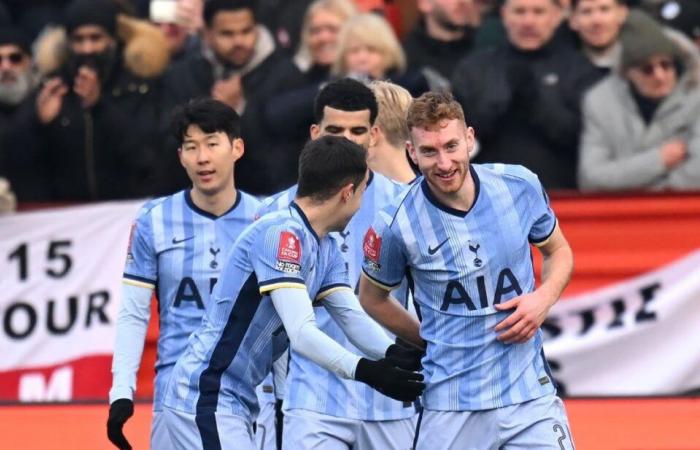 Tottenham survive extra time, ‘torpedo’ long throws…