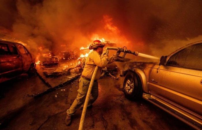 Los Angeles authorities warn residents not to leave their homes due to toxic clouds