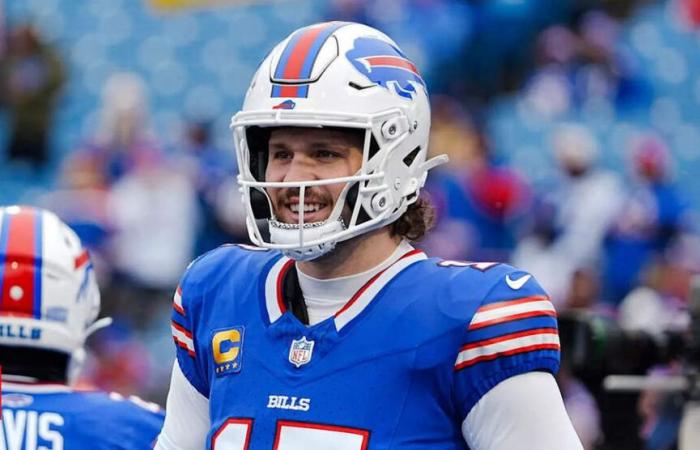 Fans trash Josh Allen and head referee Bill Vinovich after they were seen talking during Bills vs Broncos | NFL News