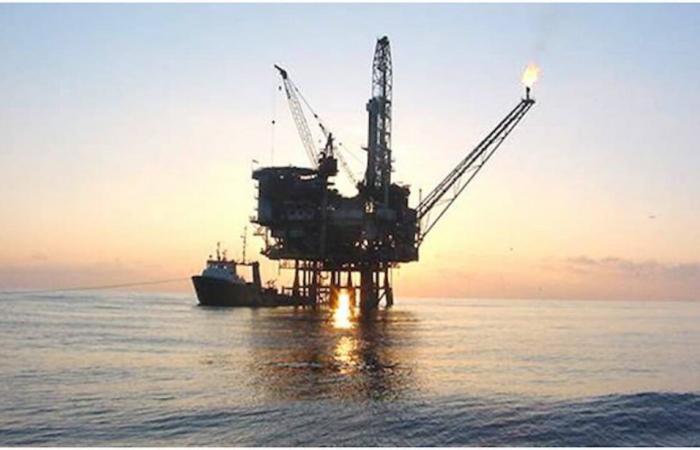 A maritime incident causes an oil platform to drift