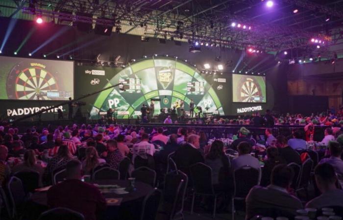 Darts. Spectacle, precision, atmosphere… the rising trajectory of darts in France