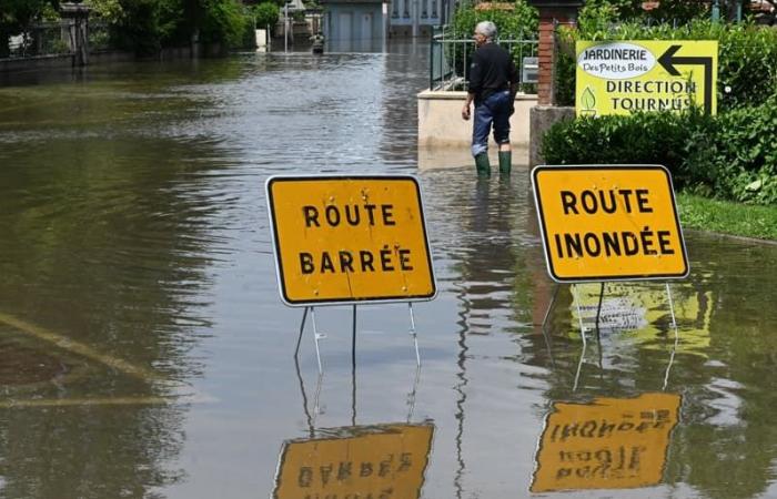 two departments placed on orange vigilance by Météo-France until Monday