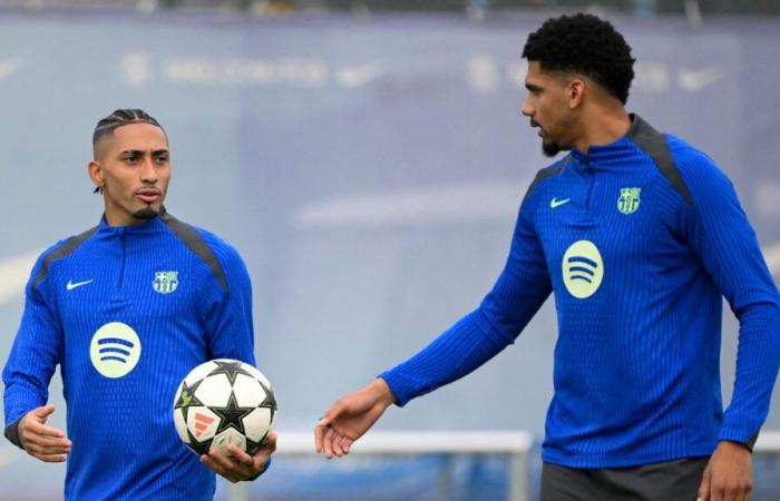 More chaos in Barcelona? Raphinha and Ronald Araujo demand ‘urgent’ meeting with Hansi Flick ahead of Real Madrid clash amid Juventus transfer rumours.