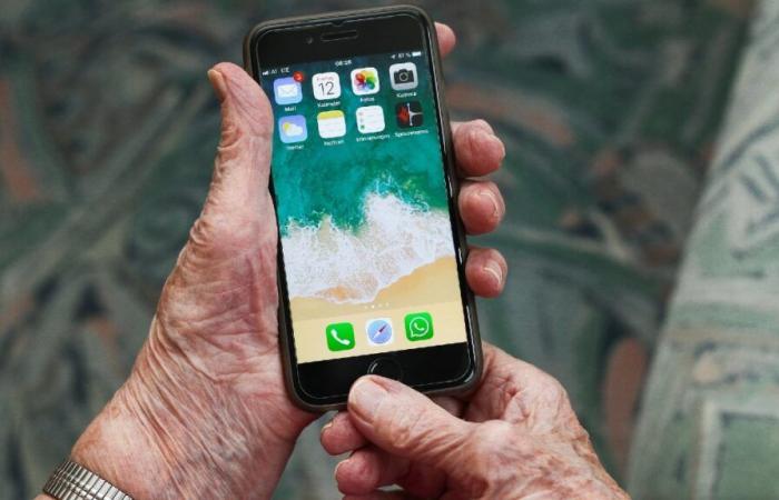 Social media is a nightmare for people with Alzheimer’s