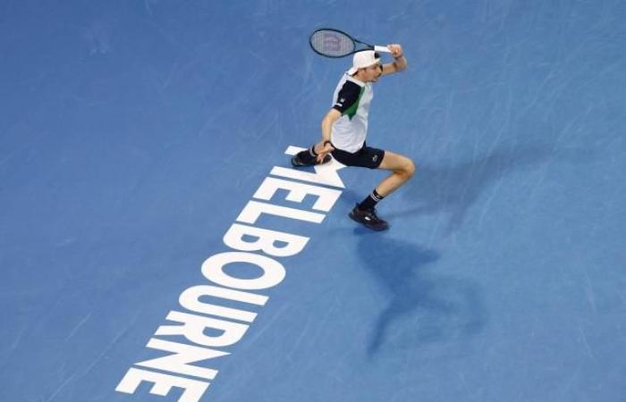 Ugo Humbert dominates Matteo Gigante and advances to the second round of the Australian Open