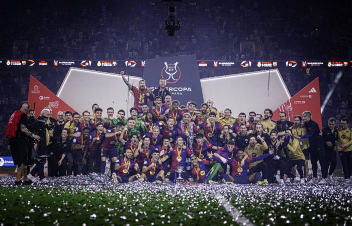 Real Madrid 2-5 FC Barcelona: Super champions!