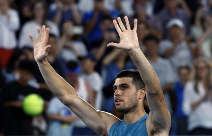 Carlos Alcaraz begins his 2025 Australian Open campaign with a dominant victory.