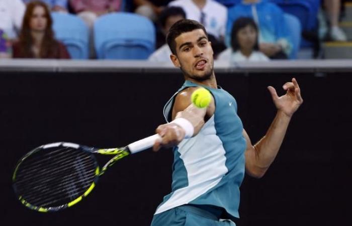 Carlos Alcaraz dominates Alexander Shevchenko to advance to second round of Australian Open