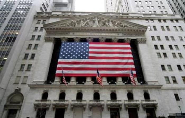 Wall Street ends without clear direction, ahead of US inflation figures