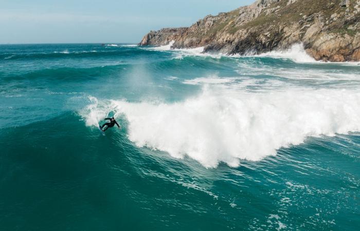 Finistère, its lighthouses and its spots with Maxime Chabloz