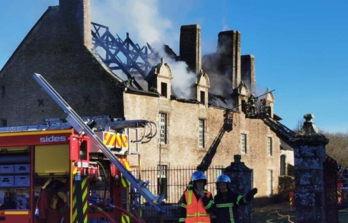 in Brittany, a manor listed as a historic monument ravaged by fire