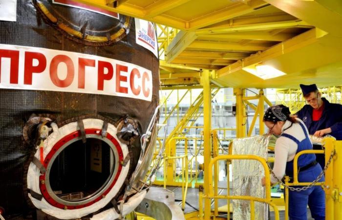 Resumption of spacecraft preparation at Baikonur