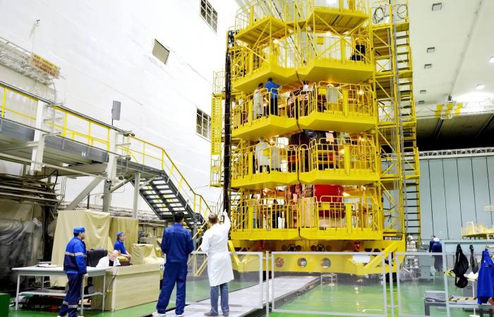 Resumption of spacecraft preparation at Baikonur