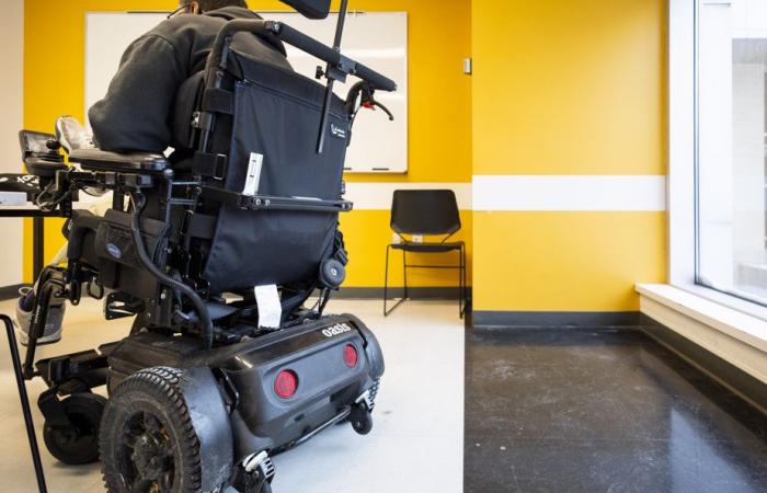 A disabled student sues UQAM for violation of his fundamental rights