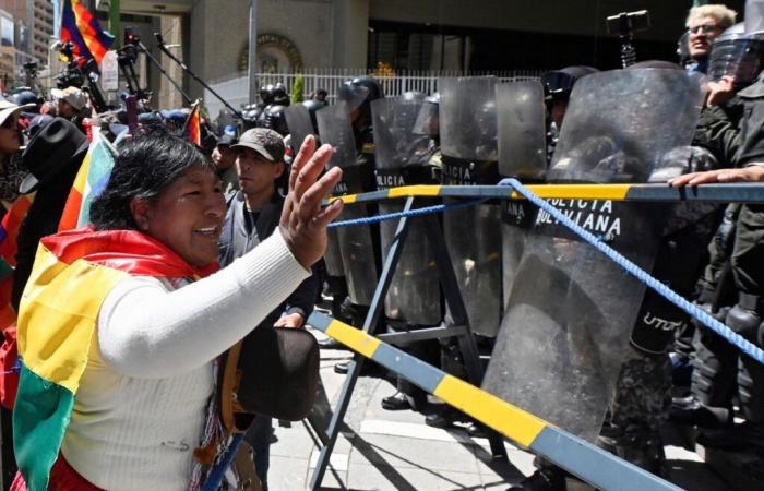 Bolivia: The march of supporters of Evo Morales arrives in La Paz