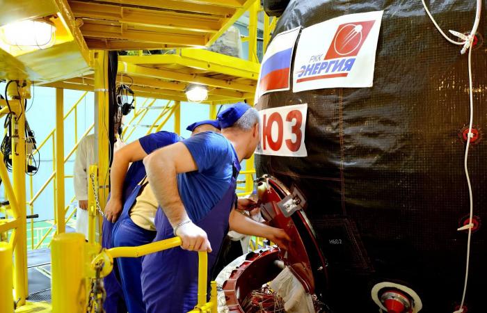 Resumption of spacecraft preparation at Baikonur