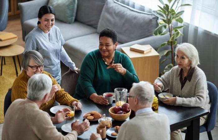 communicate and eat as we age, implementation of training for caregivers