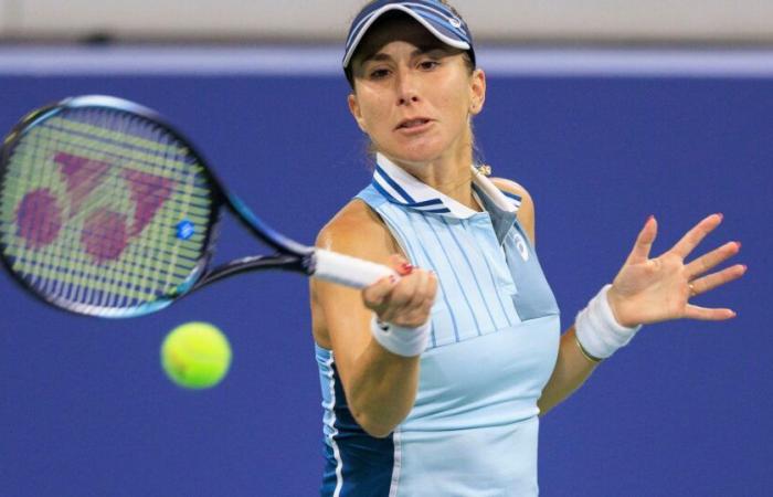 Australian Open: Bencic upsets Ostapenko