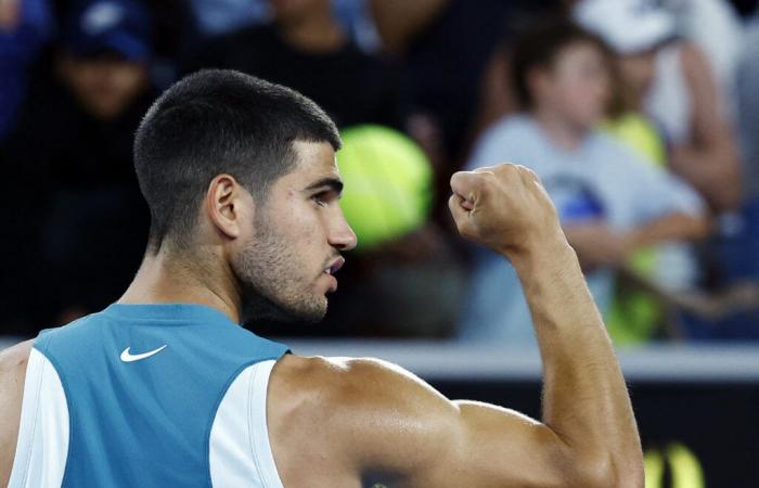 Carlos Alcaraz begins his Australian Open 2025 campaign with a convincing victory over Alexander Shevchenko and records another impressive figure.