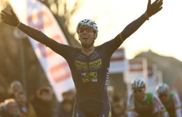 Toon Aerts sprints to first victory in Otegem after doping suspension: “Anyone who does not honor the small does not respect the big”