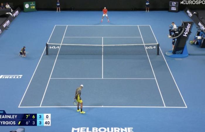 Australian Open – Spoon serve and backhand shot: Nick Kyrgios electrifies the audience – Tennis Video